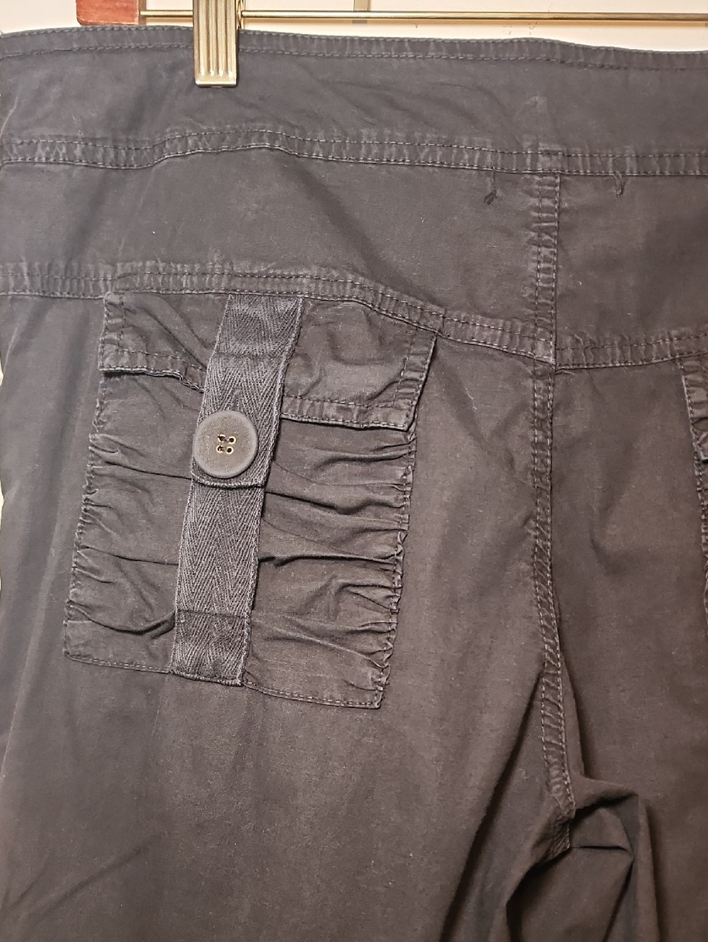 Wearables Black Cargo Drawstring Capri Pants, Sz. S - Picture 10 of 12